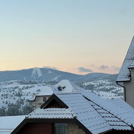 M Lux Апартаменты *