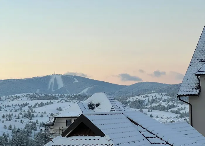 M Lux Апартаменты *